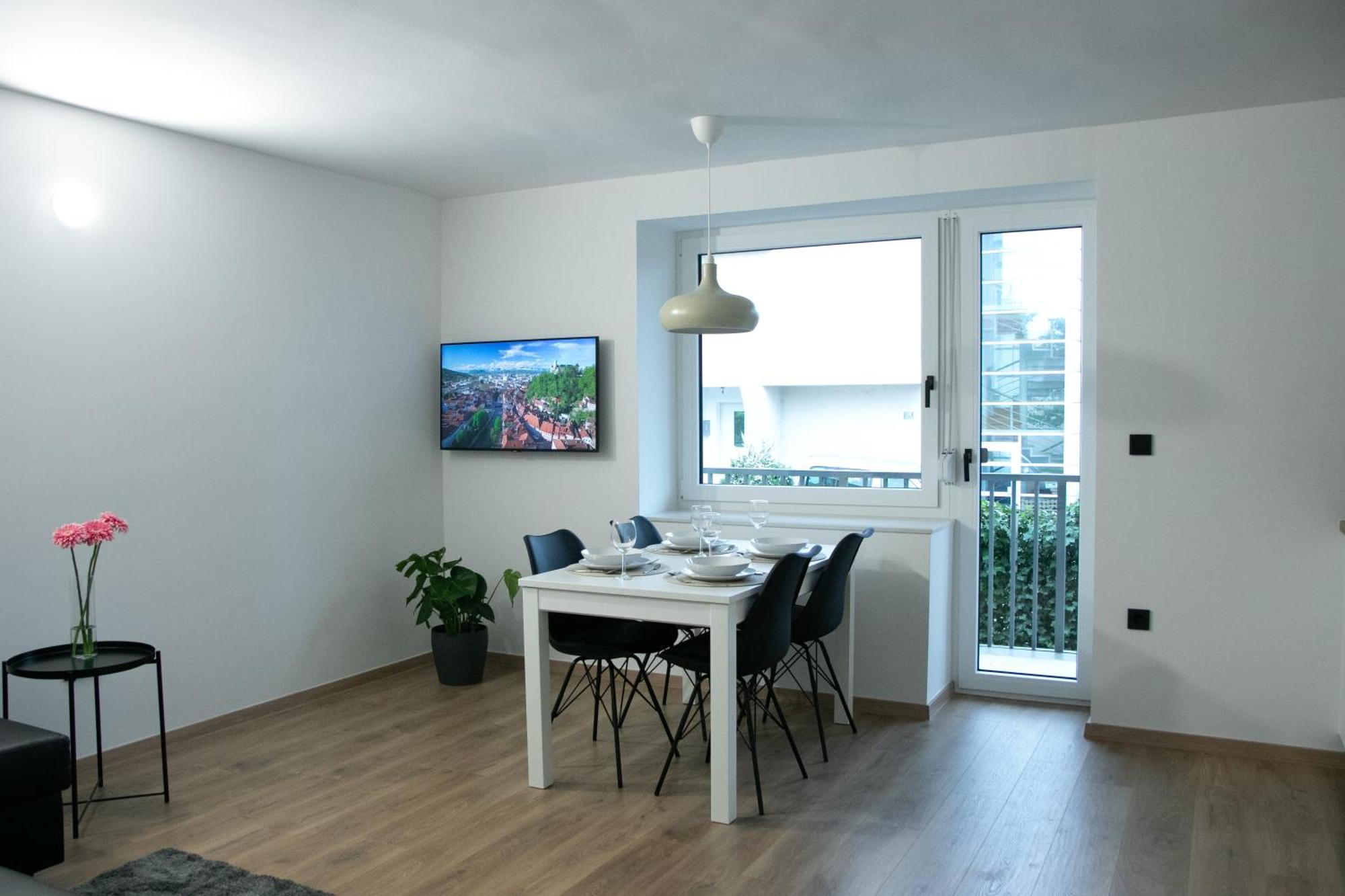 Residence Black&White Ljubljana Ngoại thất bức ảnh