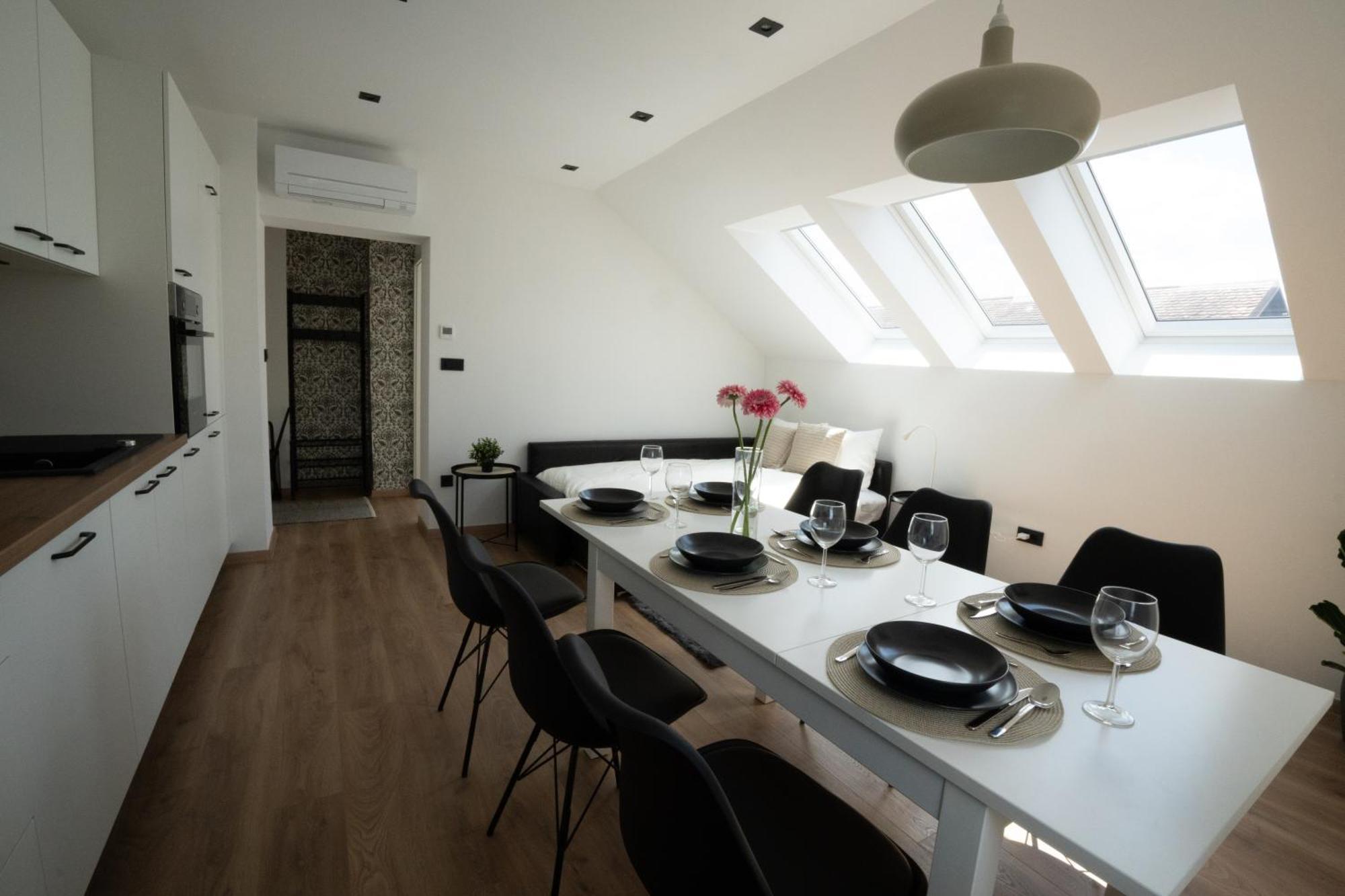 Residence Black&White Ljubljana Ngoại thất bức ảnh