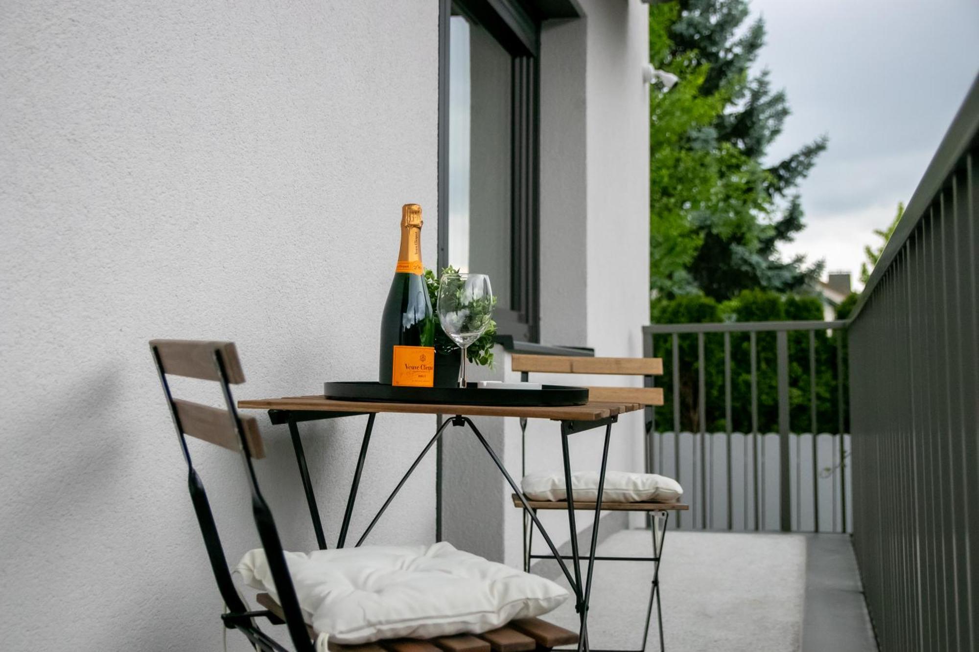 Residence Black&White Ljubljana Phòng bức ảnh