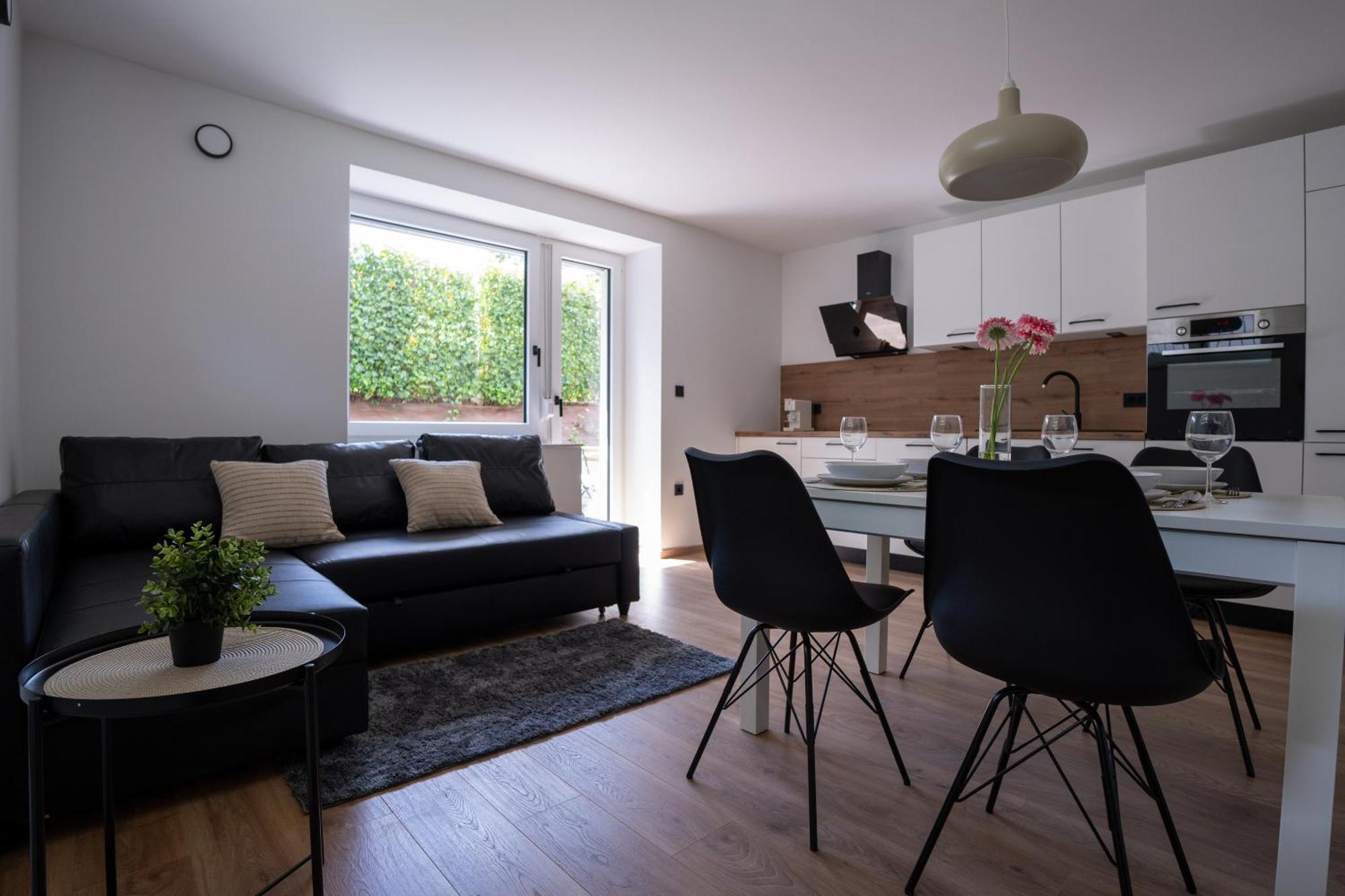 Residence Black&White Ljubljana Ngoại thất bức ảnh